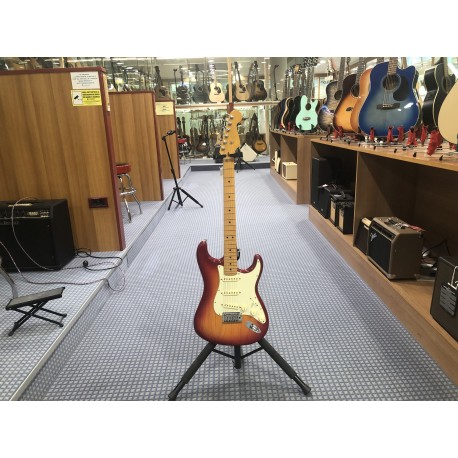 Fender chitarra ultra usato